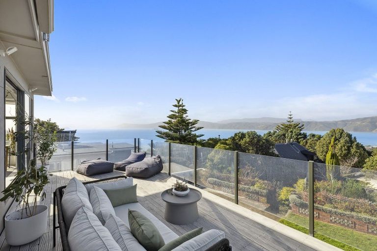 Photo of property in 40 Seatoun Heights Road, Seatoun, Wellington, 6022