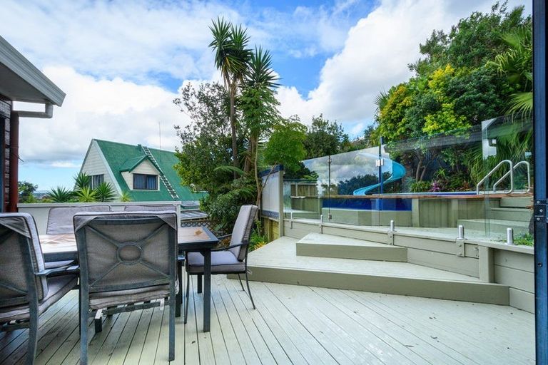 Photo of property in 18 Da Vinci Place, West Harbour, Auckland, 0618