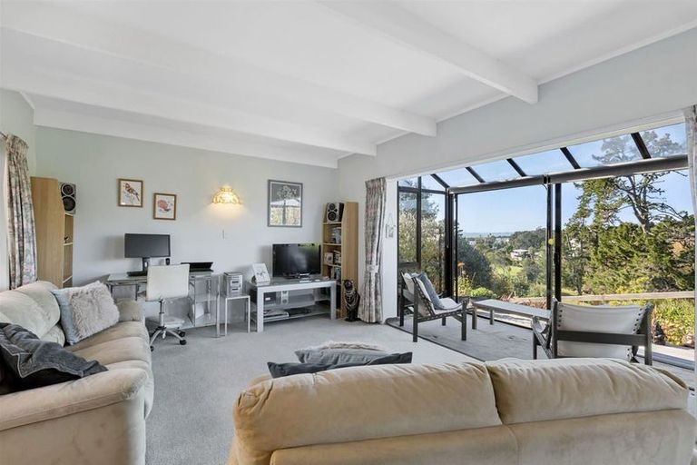 Photo of property in 2/178 Stapleford Crescent, Browns Bay, Auckland, 0630