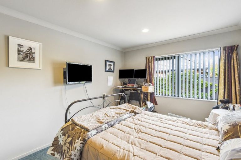 Photo of property in 17 Manhattan Court, Paraparaumu Beach, Paraparaumu, 5032