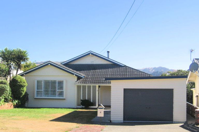 Photo of property in 4 Norfolk Street, Northland, Wellington, 6012