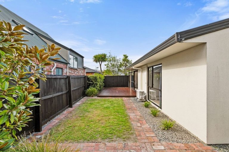 Photo of property in 33d Peverel Street, Riccarton, Christchurch, 8011