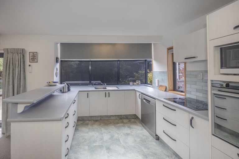 Photo of property in 22 Jessop Street, South Hill, Oamaru, 9400