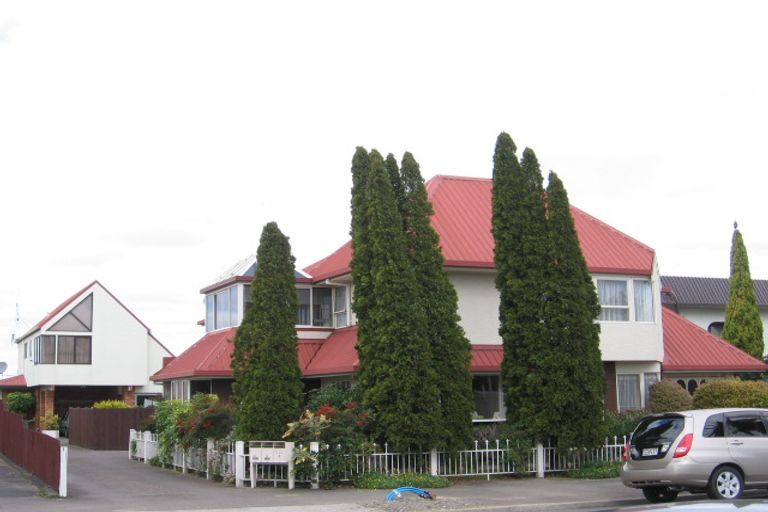 Photo of property in 230d Devonport Road, Tauranga, 3110