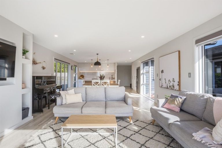 Photo of property in 14 Ken Douglas Drive, Aotea, Porirua, 5024