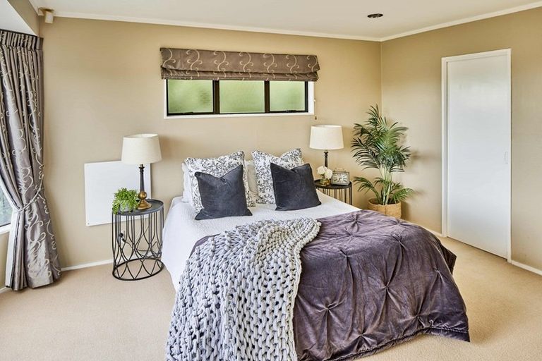 Photo of property in 40 Mercury Way, Whitby, Porirua, 5024