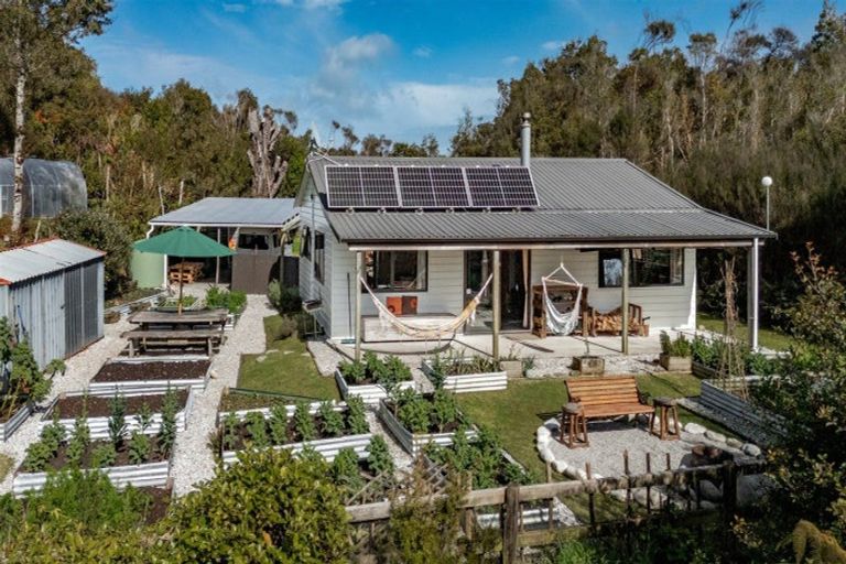 Photo of property in 167 Darkies Terrace Road, Charleston, Cape Foulwind, 7892