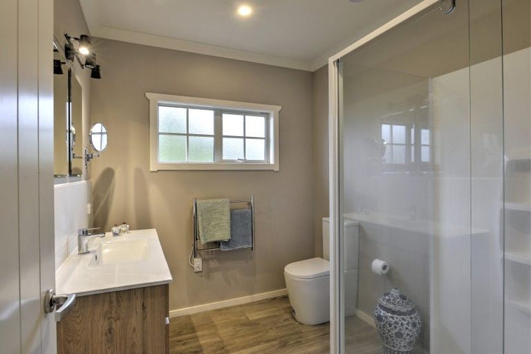 Photo of property in 112b Kent Street, Carterton, 5713