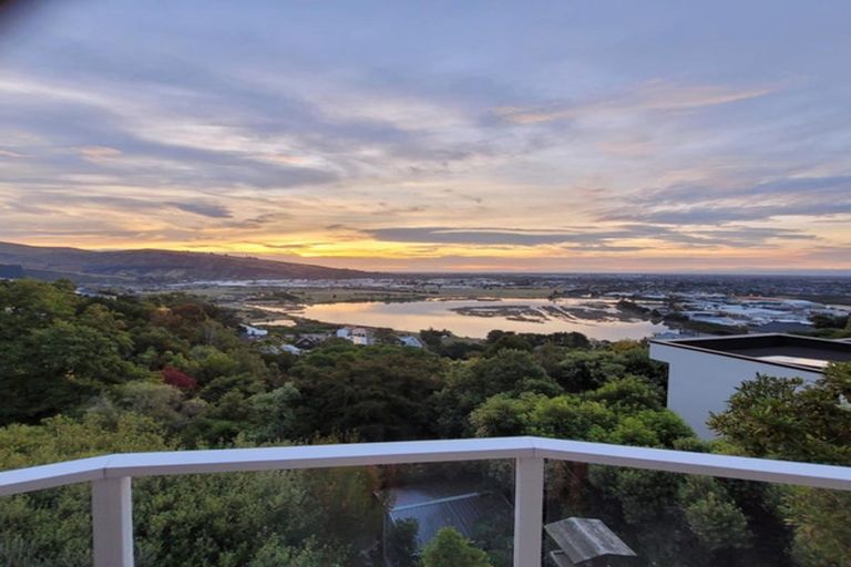 Photo of property in 102 Cannon Hill Crescent, Mount Pleasant, Christchurch, 8081