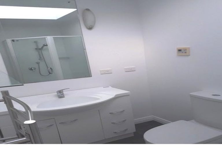 Photo of property in 97a Tasman Street, Mount Cook, Wellington, 6021