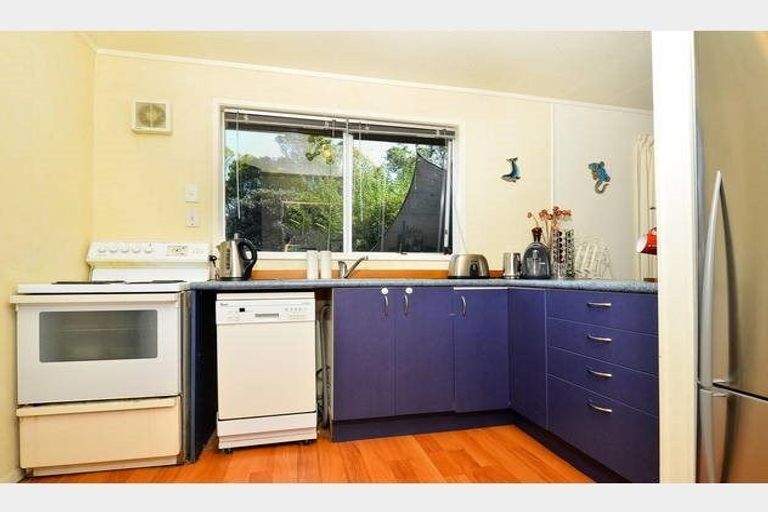 Photo of property in 66 Reynella Drive, Massey, Auckland, 0614