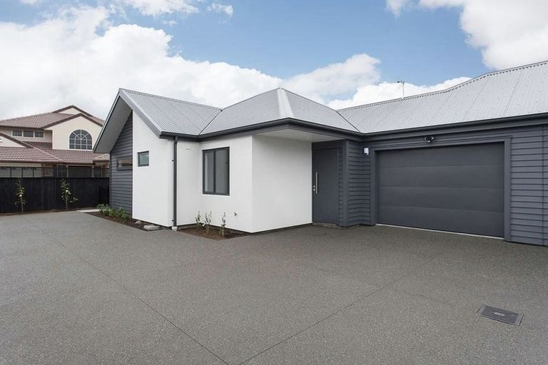 Photo of property in 3/4 Tintagel Lane, Burwood, Christchurch, 8083