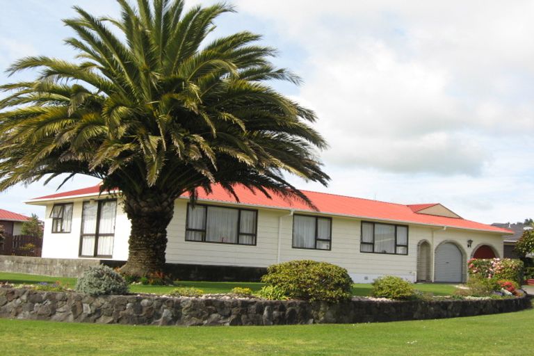 Photo of property in 70 Rewa Street, Inglewood, 4330