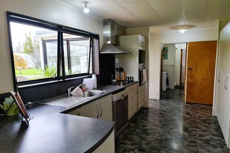 Photo of property in 6 State Highway 1, Awanui, 0486