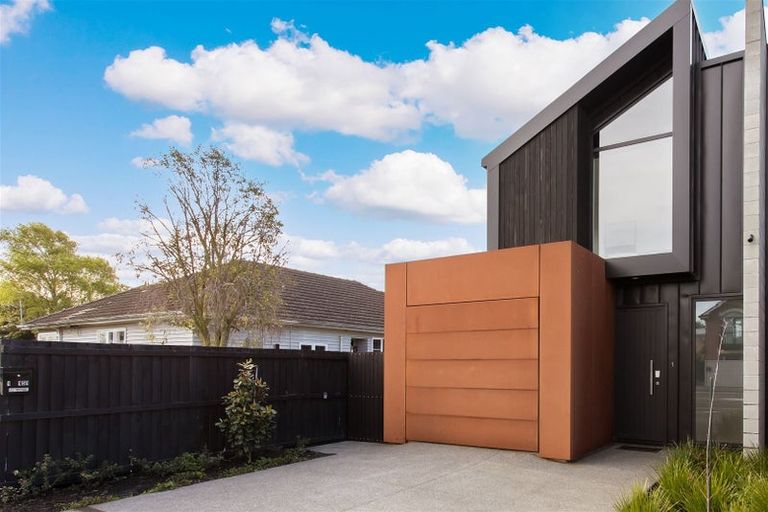 Photo of property in 1/151 Edgeware Road, Edgeware, Christchurch, 8013