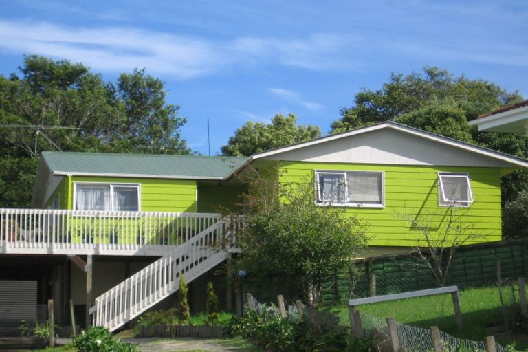 Photo of property in 48 Farwood Drive, Henderson, Auckland, 0612