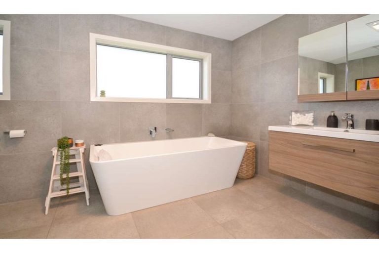 Photo of property in 35 Reinga Road, Kerikeri, 0230