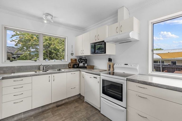 Photo of property in 21 Hastings Street, Te Puke, 3119
