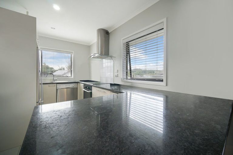 Photo of property in 5a Mcgowan Rise, Tuakau, 2121