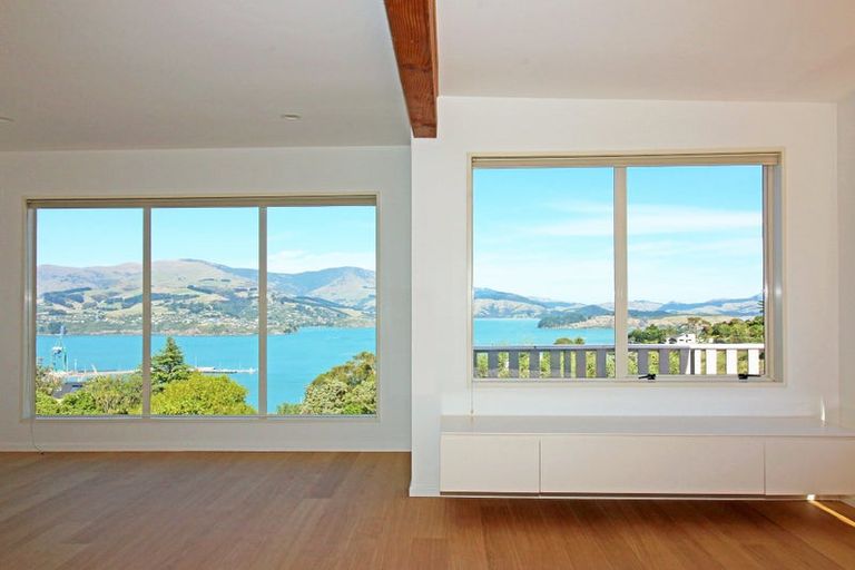 Photo of property in 10 Selwyn Parade, Lyttelton, 8082