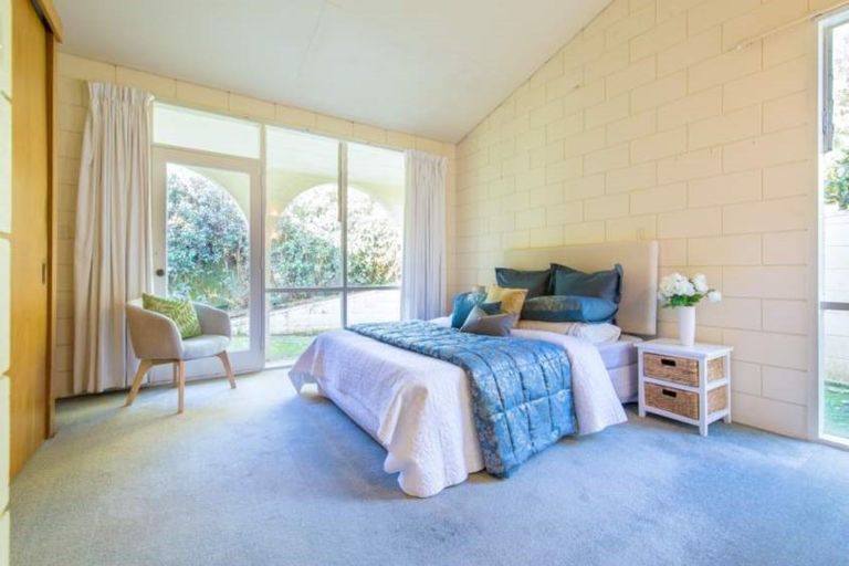 Photo of property in 70 Mayfair Crescent, Mairangi Bay, Auckland, 0630