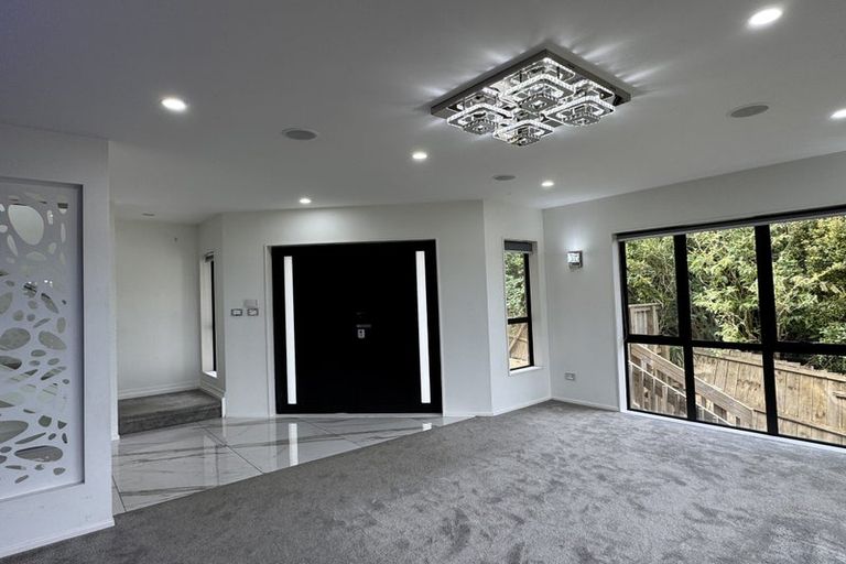 Photo of property in 276a Sturges Road, Henderson, Auckland, 0612