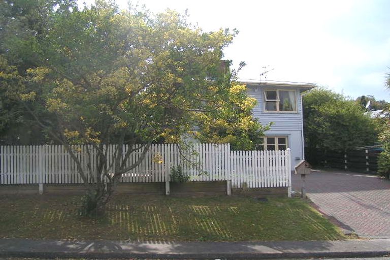 Photo of property in 68 Bond Crescent, Forrest Hill, Auckland, 0620
