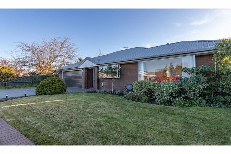 Photo of property in 7 Innisfree Place, Northwood, Christchurch, 8051