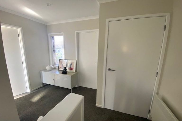 Photo of property in 2 Rarahu Road, Hobsonville, Auckland, 0616