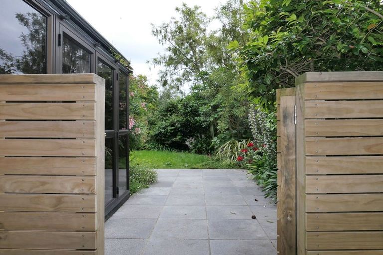 Photo of property in Willow Court, 6/15 Pehi Kupa Street, Waikanae, 5036