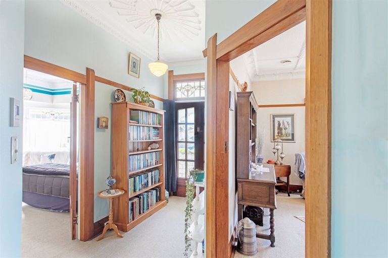 Photo of property in 12 Tavistock Road, Waipukurau, 4200