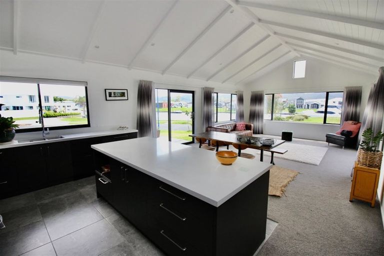 Photo of property in 70 Leeward Drive, Whitianga, 3510