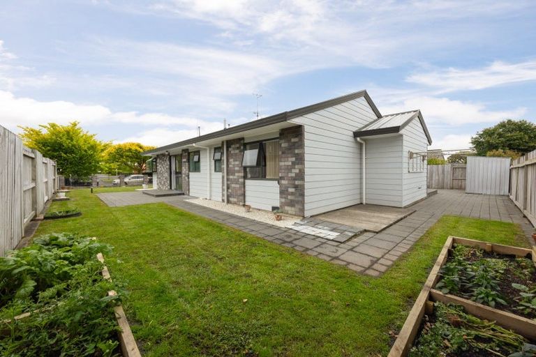 Photo of property in 10 Parnell Heights Drive, Kelvin Grove, Palmerston North, 4414