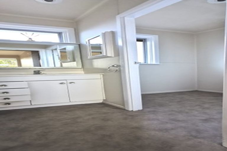 Photo of property in 14 Freyberg Place, Howick, Auckland, 2014