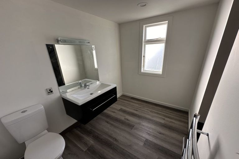 Photo of property in 28 King Street, Coalgate, 7673