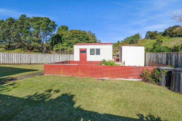 Photo of property in 558 Mangorei Road, Mangorei, New Plymouth, 4371