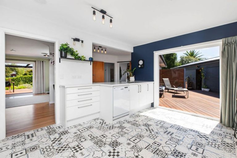 Photo of property in 2 Sonia Place, Casebrook, Christchurch, 8051