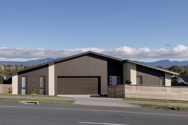 Photo of property in 14 Ridge Drive, Omokoroa, 3114