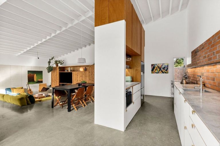 Photo of property in 90 Alpha Street, Cambridge, 3434