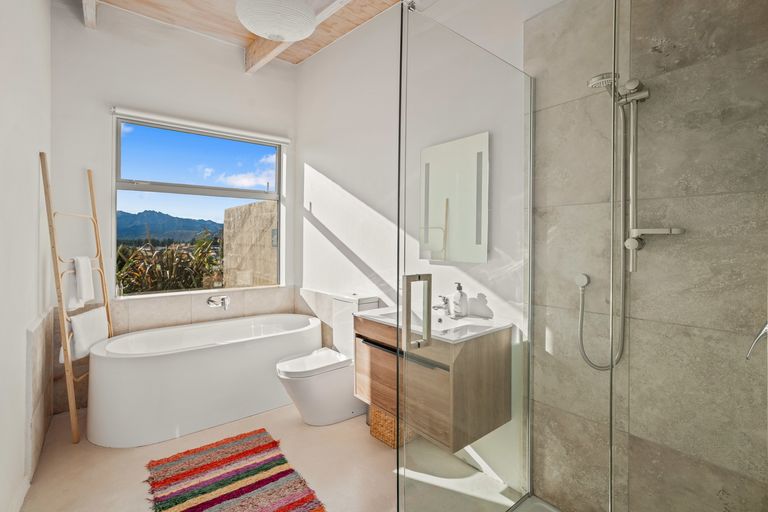 Photo of property in 18 Hidden Hills Drive, Wanaka, 9305