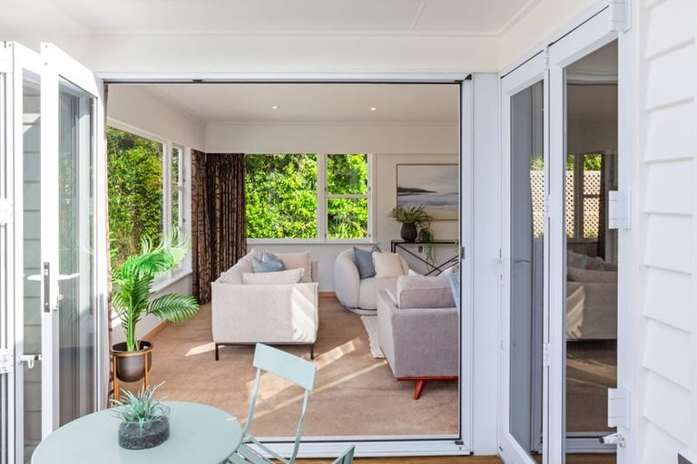 Photo of property in 18 Woodland Road, Johnsonville, Wellington, 6037