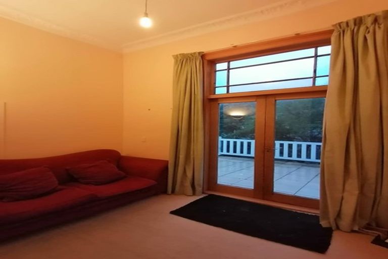 Photo of property in 133 Eden Street, Island Bay, Wellington, 6023