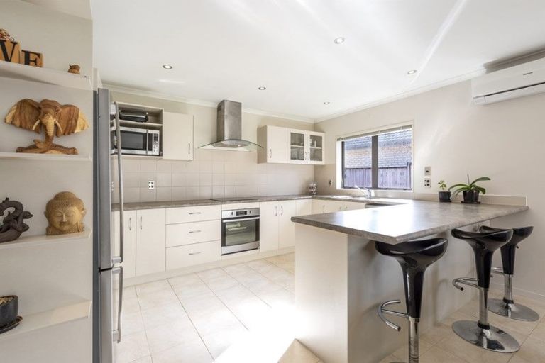 Photo of property in 5 Puketi Lane, Waiuku, 2123