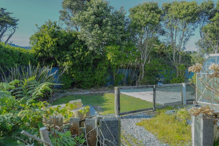 Photo of property in 32 Domett Esplanade, Cobden, Greymouth, 7802