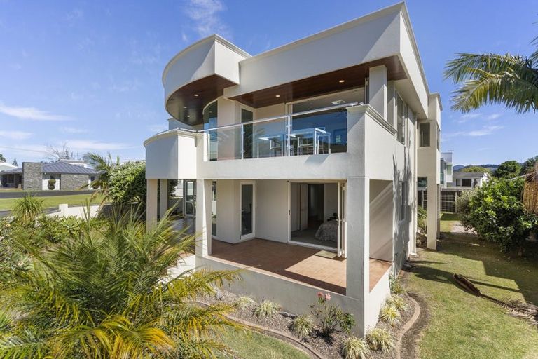 Photo of property in 301 Beach Road, Whangamata, 3620