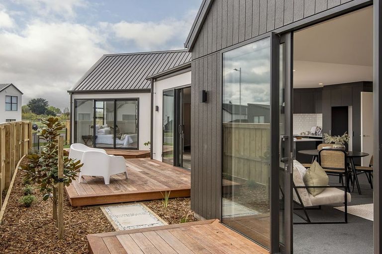 Photo of property in 2/1 Hebe Lane, Northwood, 8051