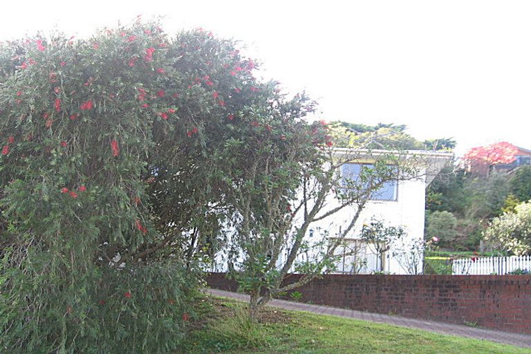 Photo of property in 35 Postgate Drive, Whitby, Porirua, 5024