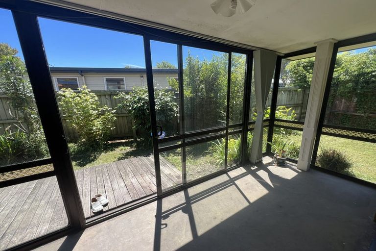 Photo of property in 262 Riccarton Road, Upper Riccarton, Christchurch, 8041
