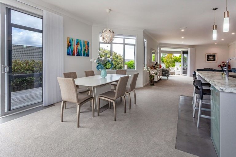 Photo of property in 100 Pacific View Drive, Whangamata, 3620
