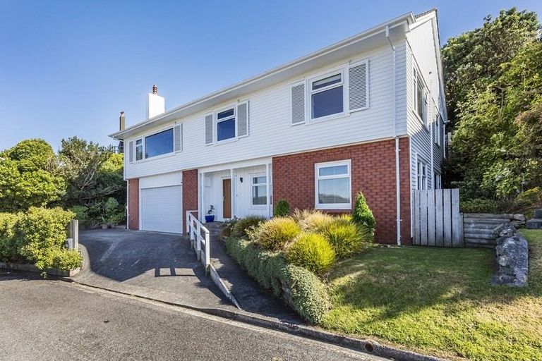 Photo of property in 3 Puketiro Avenue, Northland, Wellington, 6012